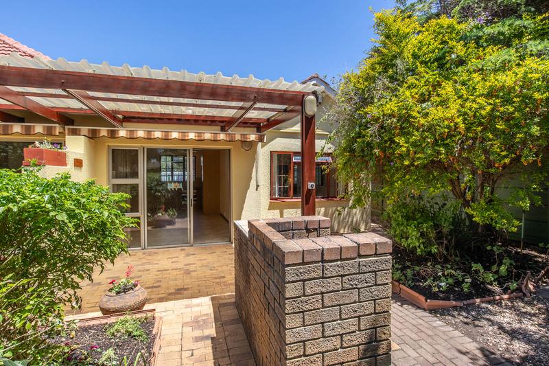 3 Bedroom Property for Sale in Bergvliet Western Cape